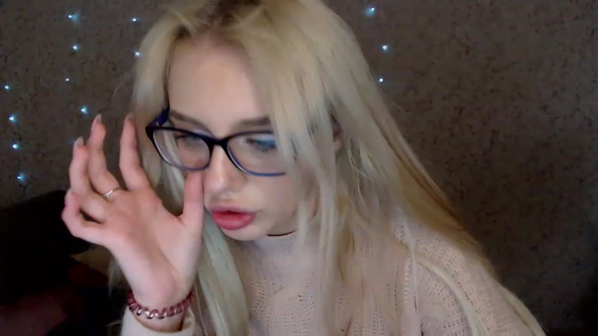Gallery image thumbnail from Ririma_xo's myfreecams stream on, 12/29/2022, 12:51 image 20 of 20