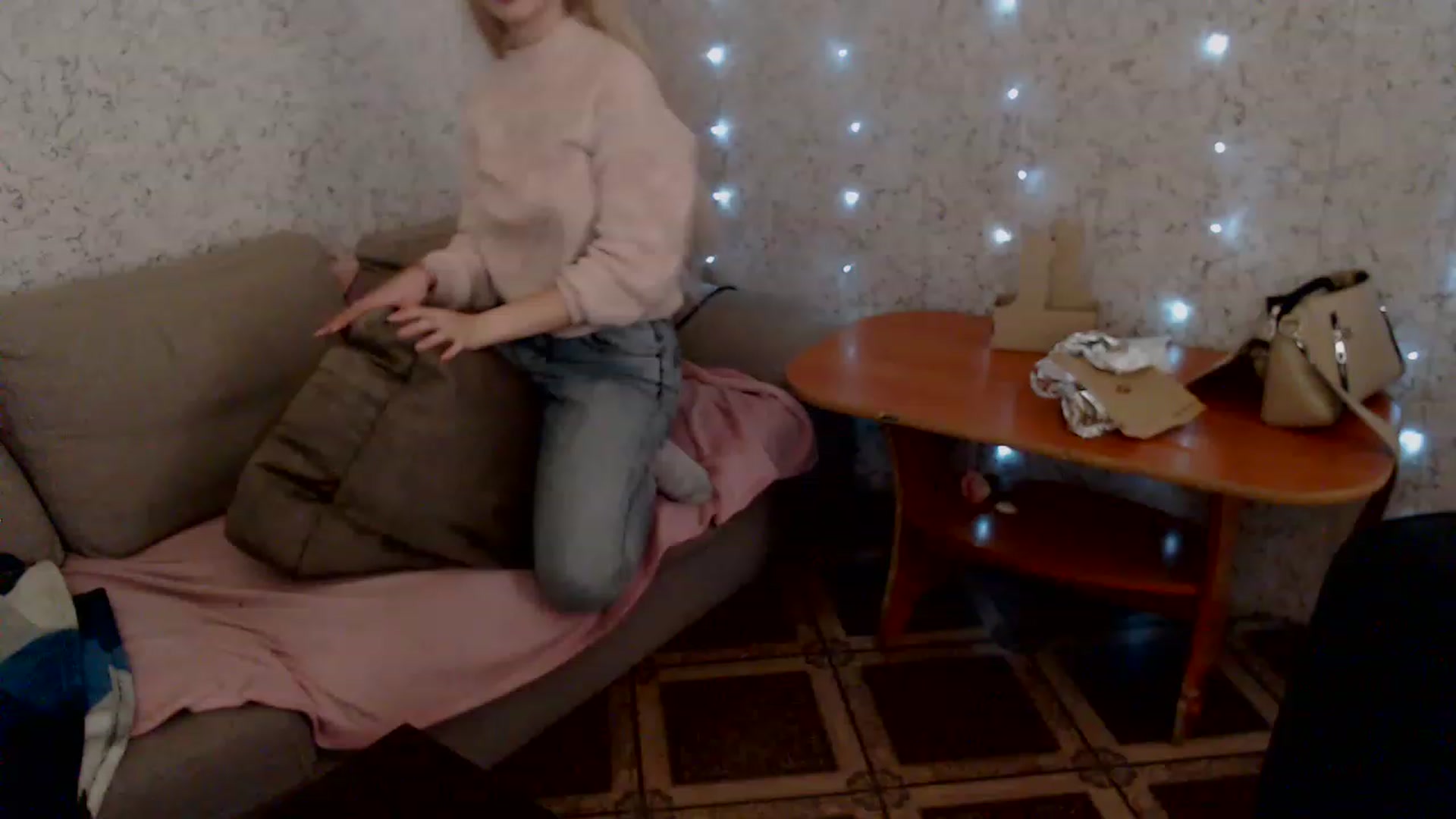 Gallery image thumbnail from Ririma_xo's myfreecams stream on, 12/29/2022, 12:51 image 8 of 20