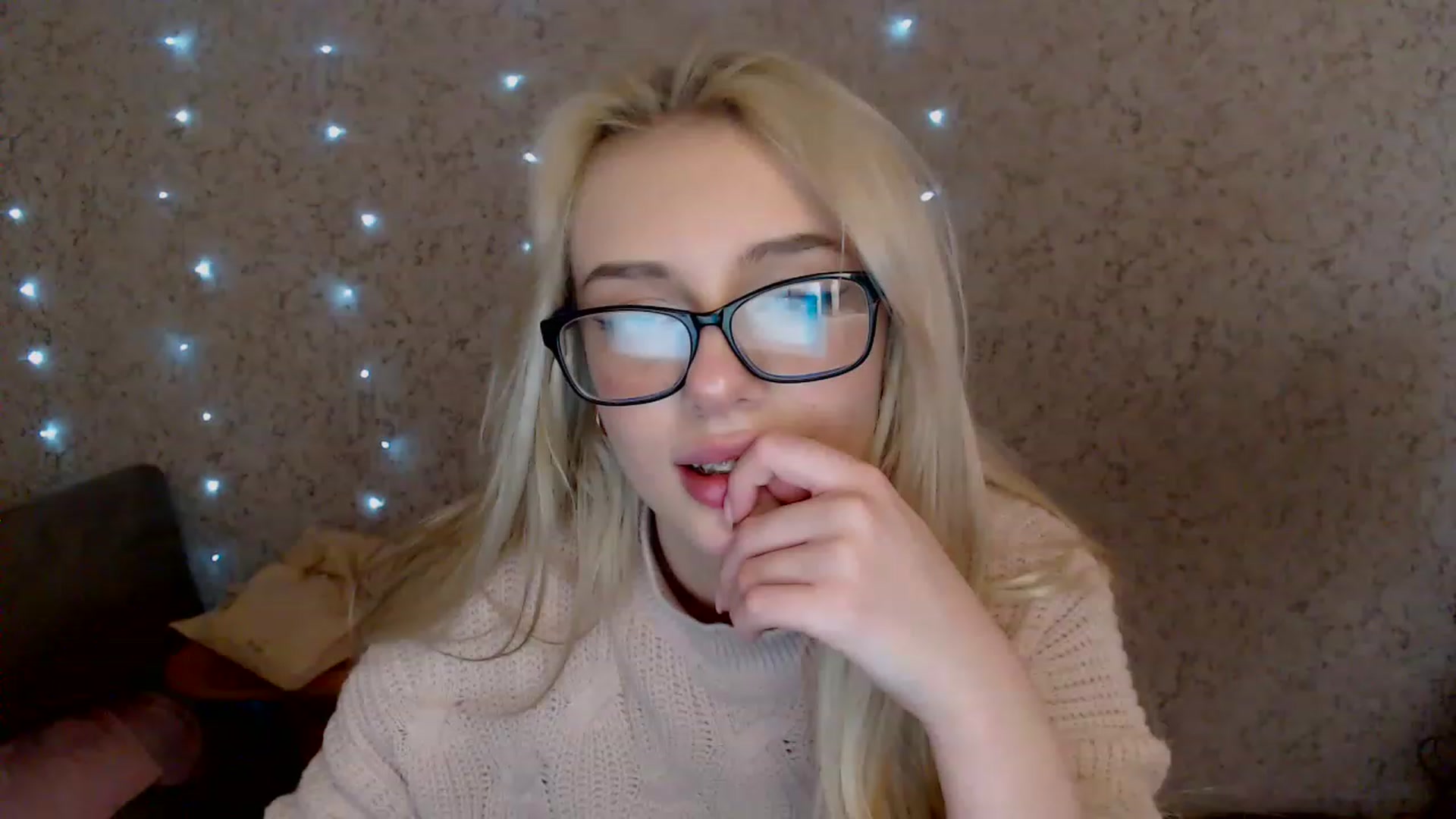 Gallery image thumbnail from Ririma_xo's myfreecams stream on, 12/29/2022, 12:51 image 10 of 20