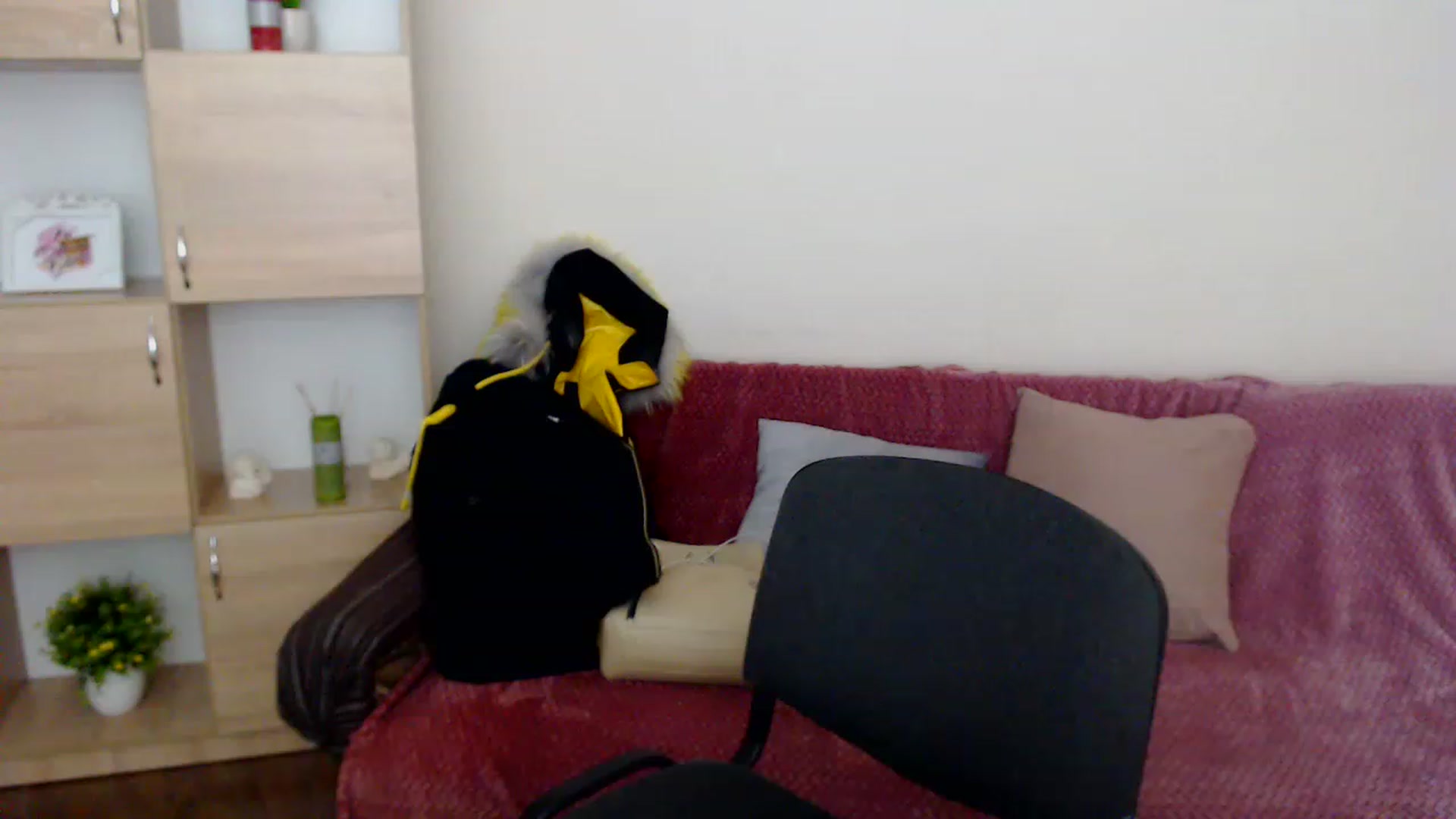 Gallery image thumbnail from Ririma_xo's myfreecams stream on, 12/30/2022, 09:36 image 5 of 20