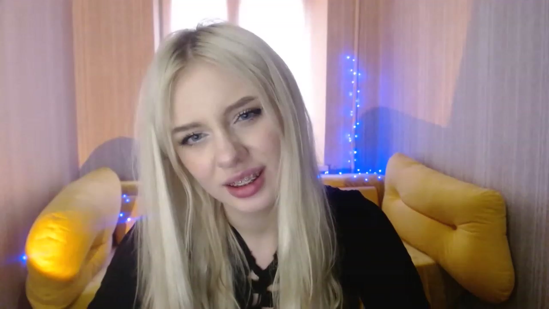 Gallery image thumbnail from Ririma_xo's myfreecams stream on, 01/04/2023, 11:54 image 20 of 20