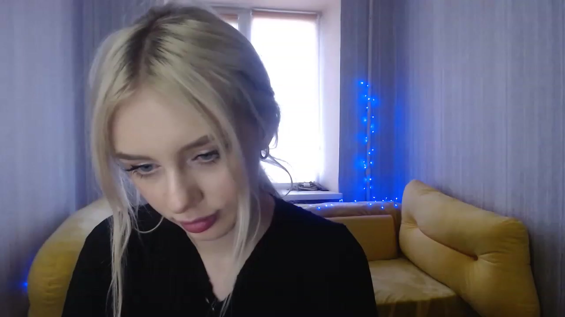 Gallery image thumbnail from Ririma_xo's myfreecams stream on, 01/04/2023, 11:54 image 1 of 20