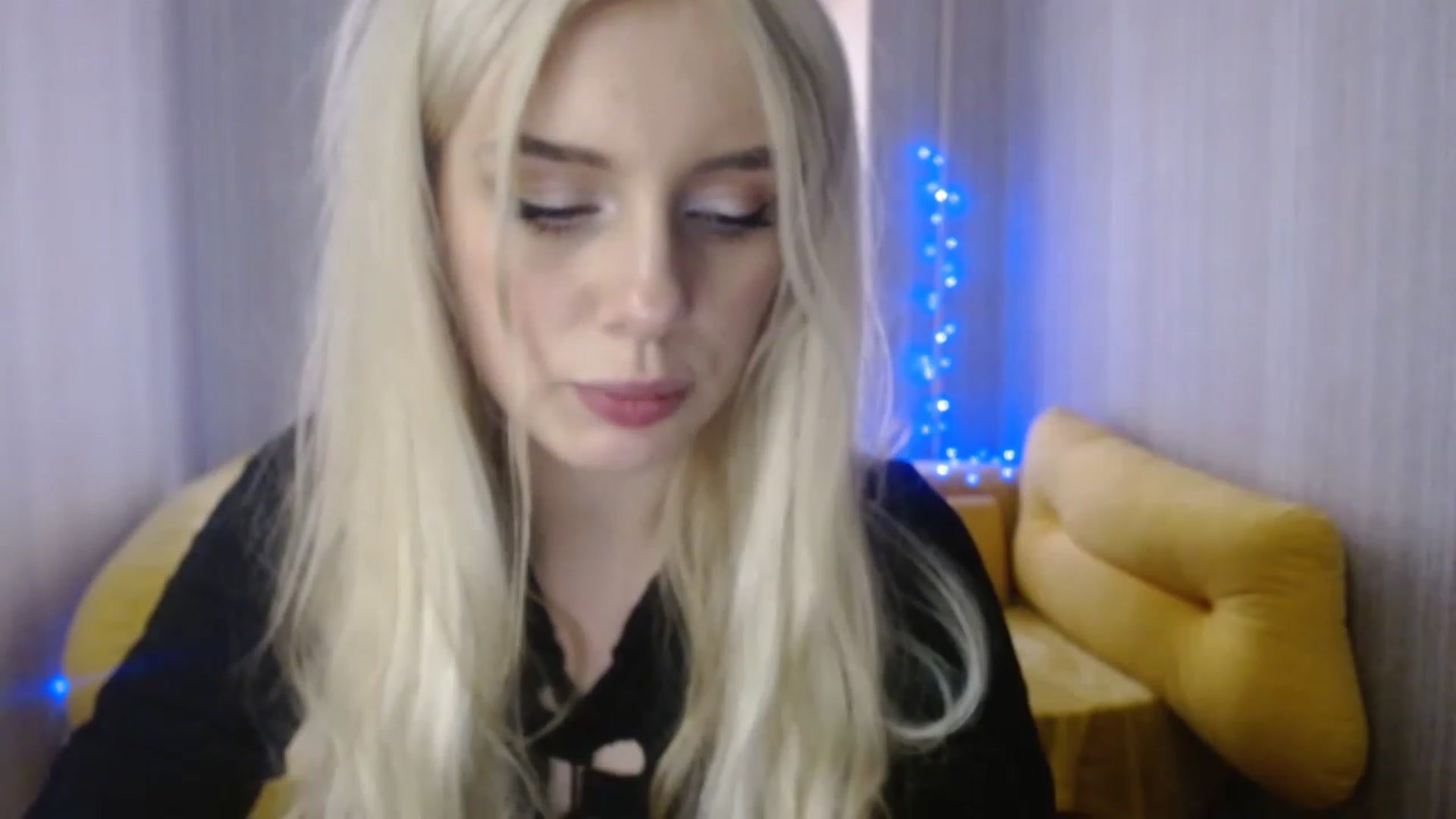 Gallery image thumbnail from Ririma_xo's myfreecams stream on, 01/04/2023, 11:54 image 19 of 20