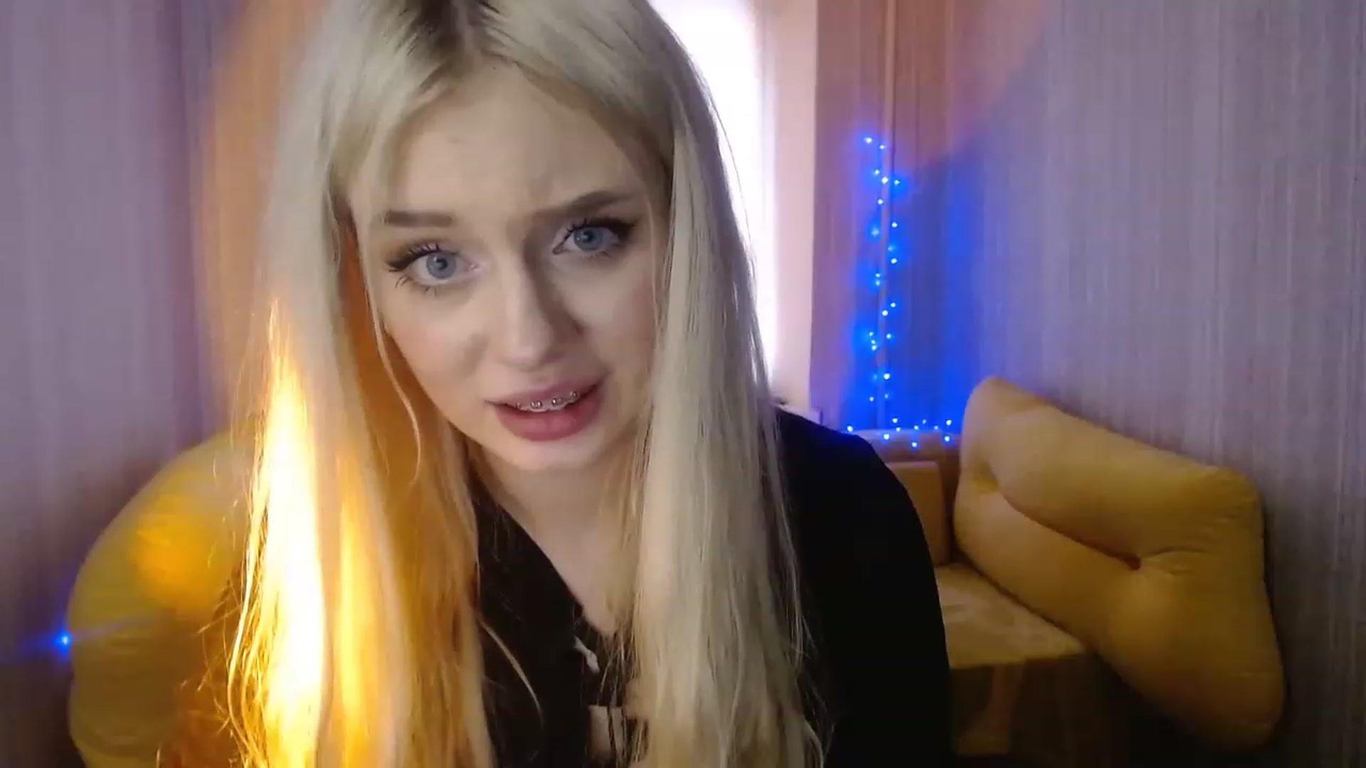 Gallery image thumbnail from Ririma_xo's myfreecams stream on, 01/04/2023, 13:04 image 2 of 20