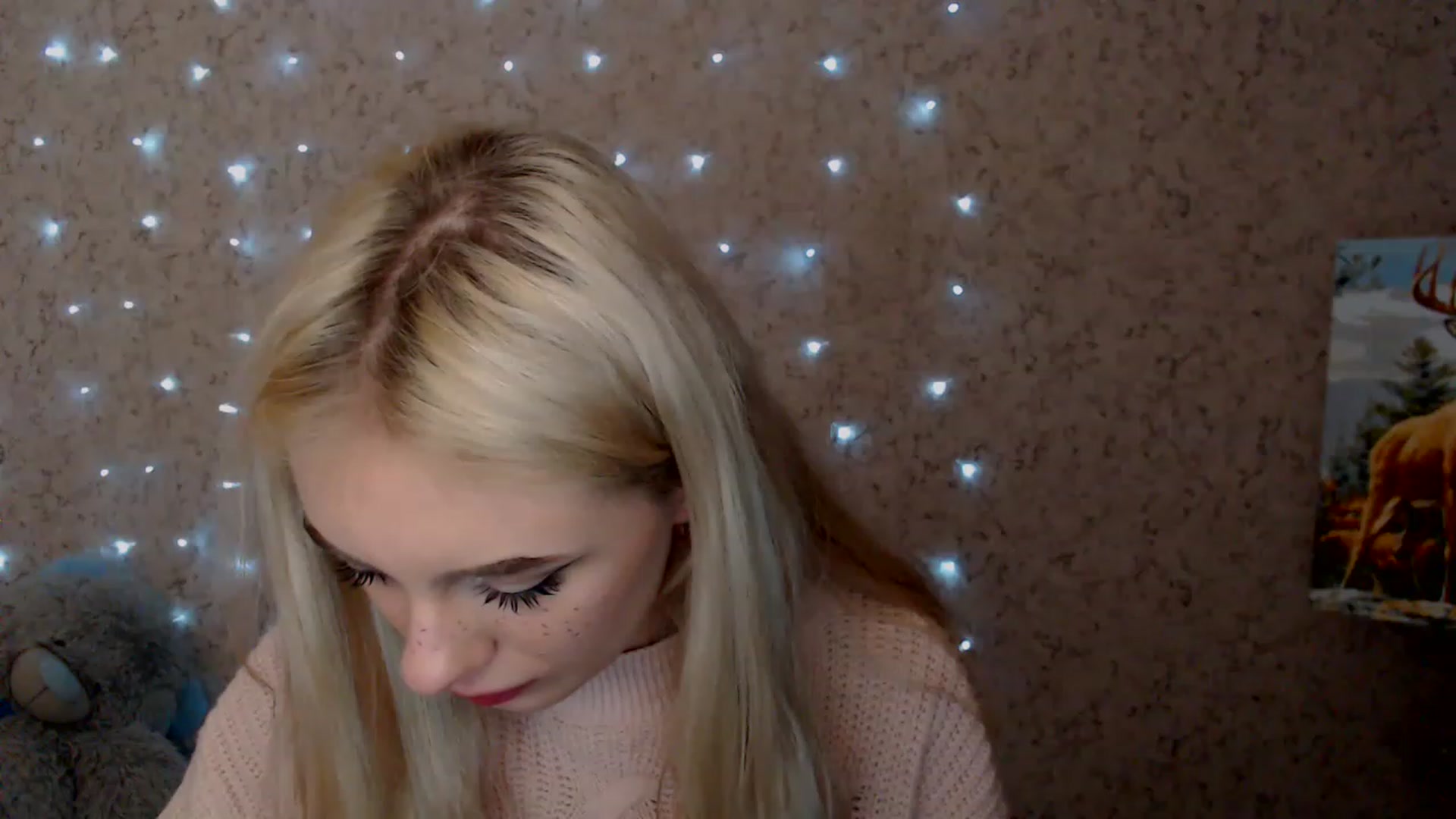 Gallery image thumbnail from Ririma_xo's myfreecams stream on, 01/06/2023, 10:27 image 16 of 20