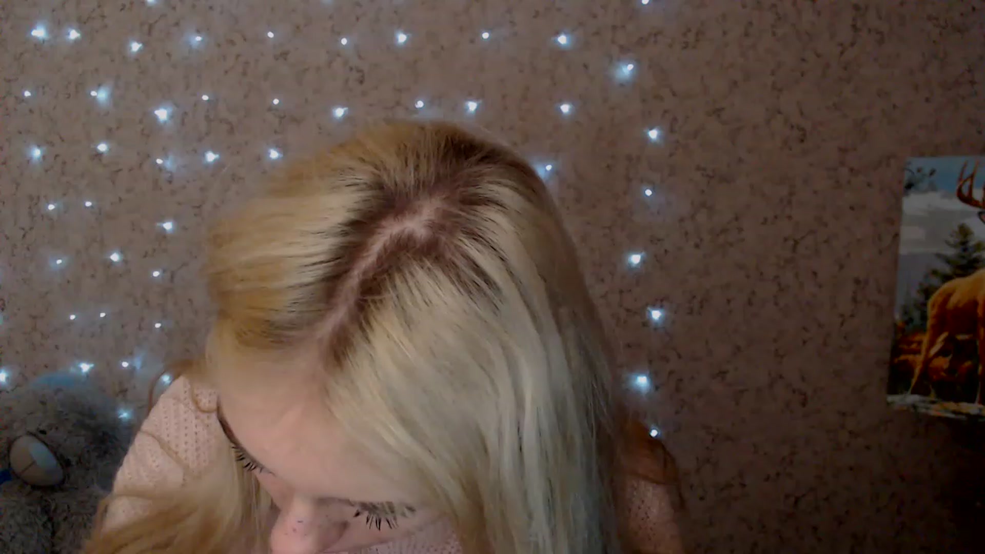 Gallery image thumbnail from Ririma_xo's myfreecams stream on, 01/06/2023, 10:27 image 13 of 20