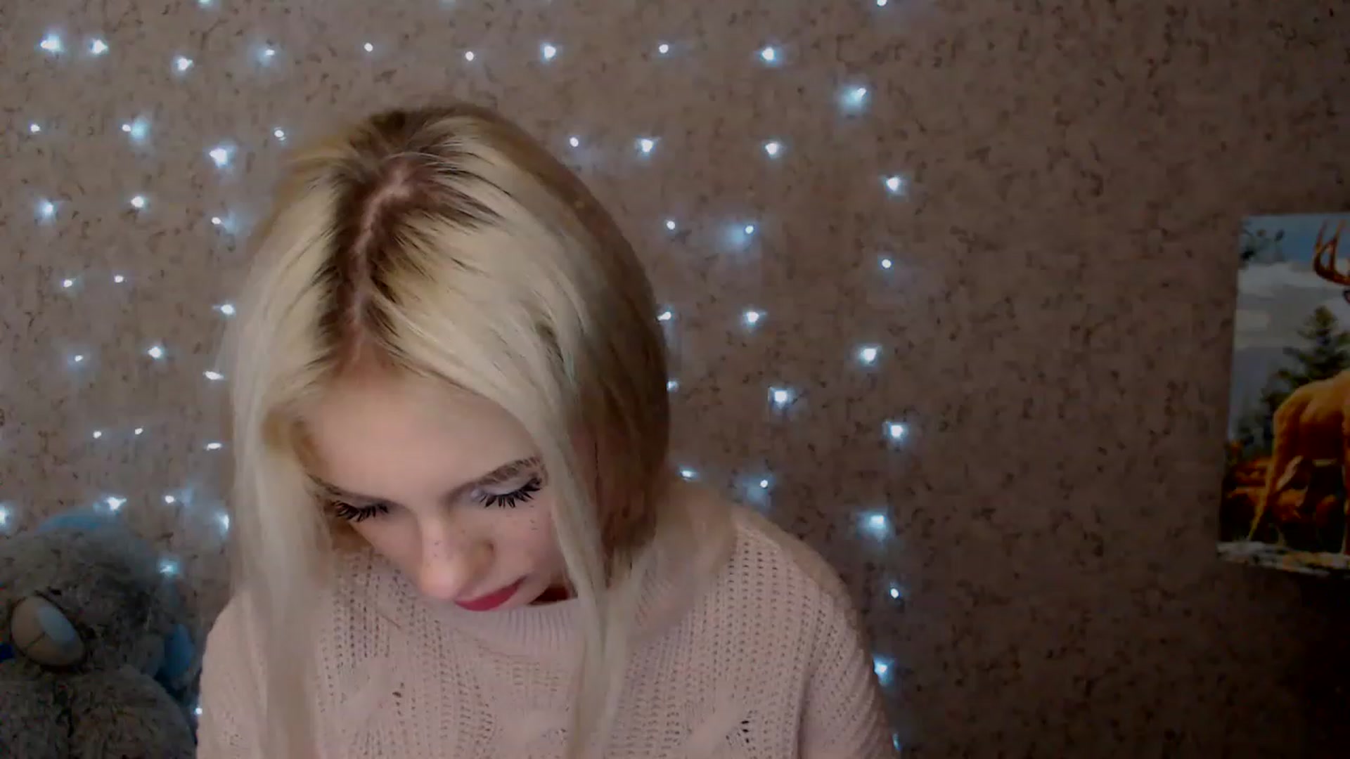 Gallery image thumbnail from Ririma_xo's myfreecams stream on, 01/06/2023, 10:27 image 6 of 20