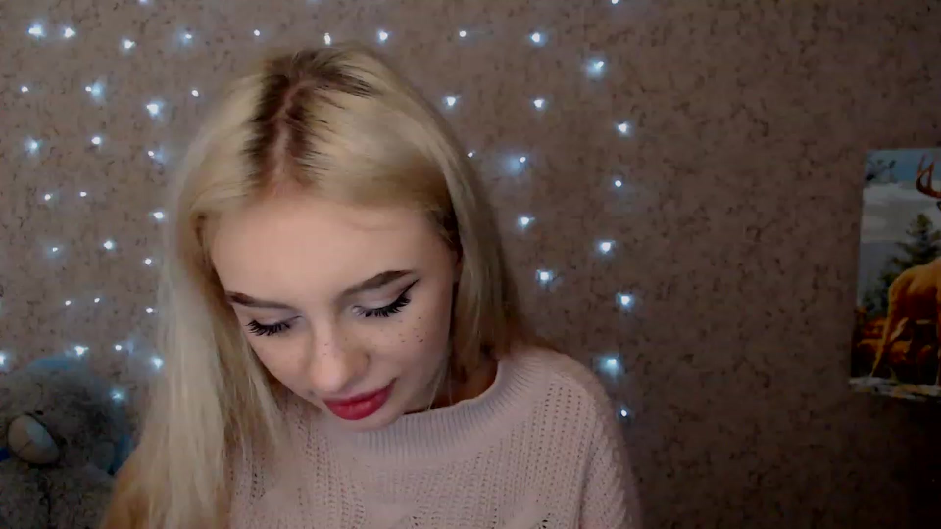 Gallery image thumbnail from Ririma_xo's myfreecams stream on, 01/06/2023, 10:27 image 4 of 20