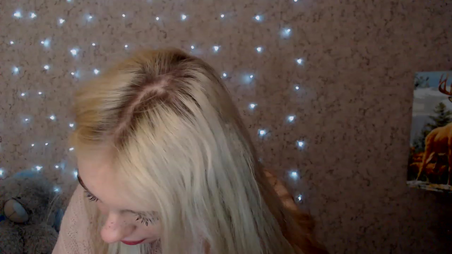 Gallery image thumbnail from Ririma_xo's myfreecams stream on, 01/06/2023, 10:27 image 12 of 20