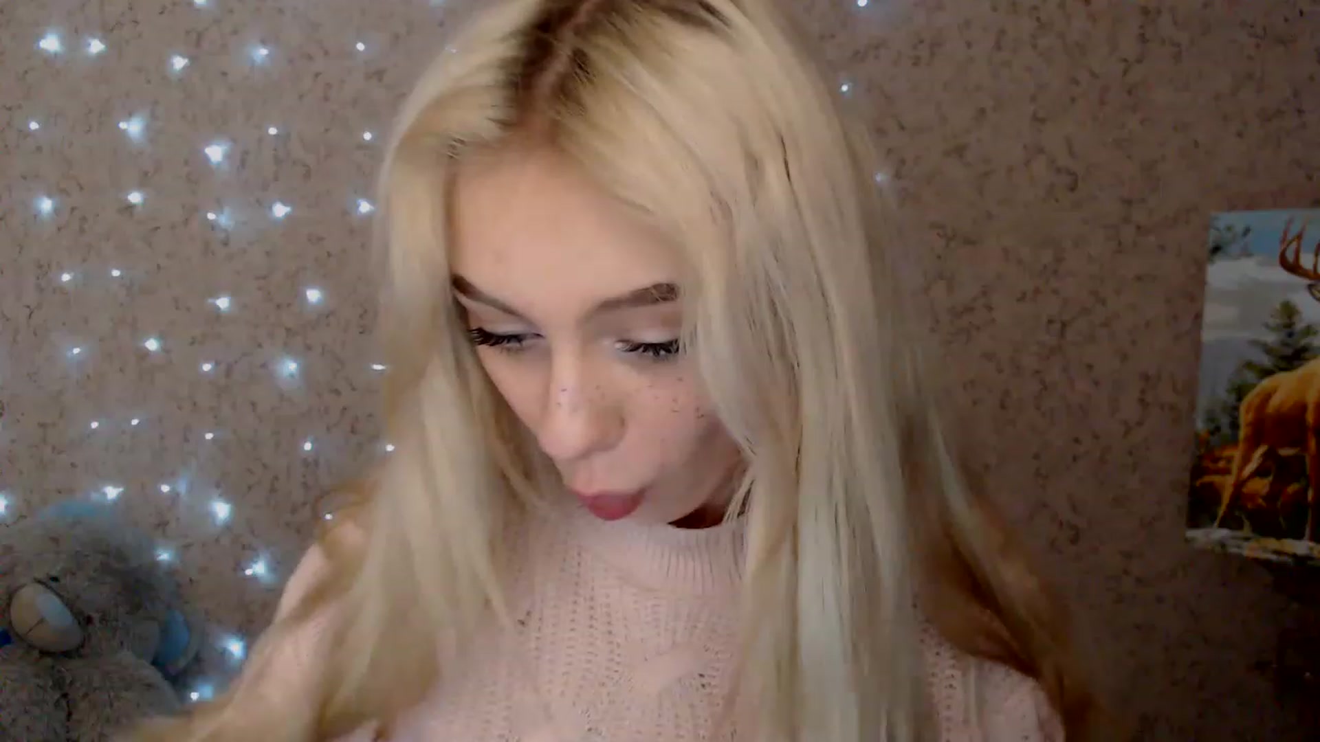 Gallery image thumbnail from Ririma_xo's myfreecams stream on, 01/06/2023, 10:27 image 11 of 20