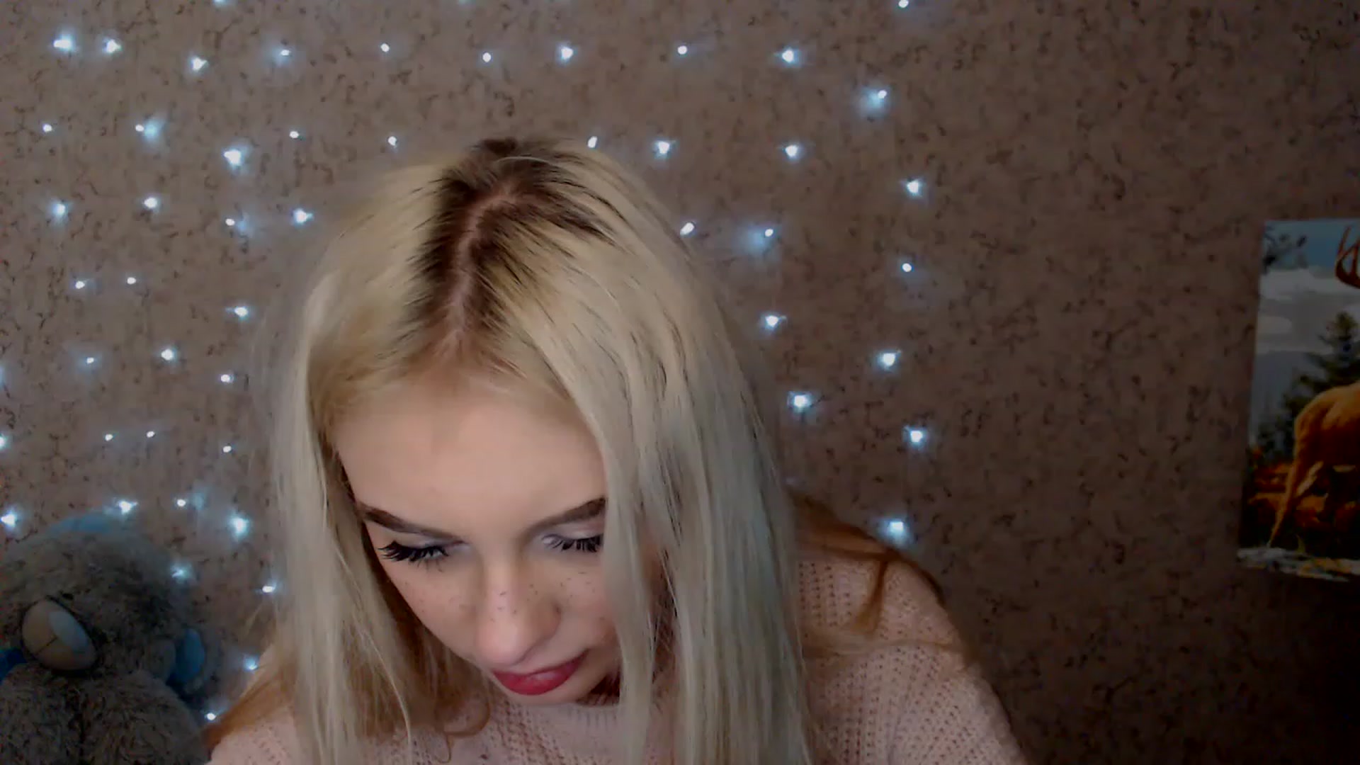 Gallery image thumbnail from Ririma_xo's myfreecams stream on, 01/06/2023, 11:46 image 10 of 20
