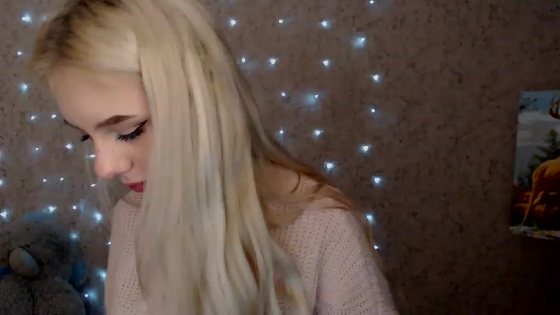 Gallery image thumbnail from Ririma_xo's myfreecams stream on, 01/06/2023, 11:46 image 1 of 20