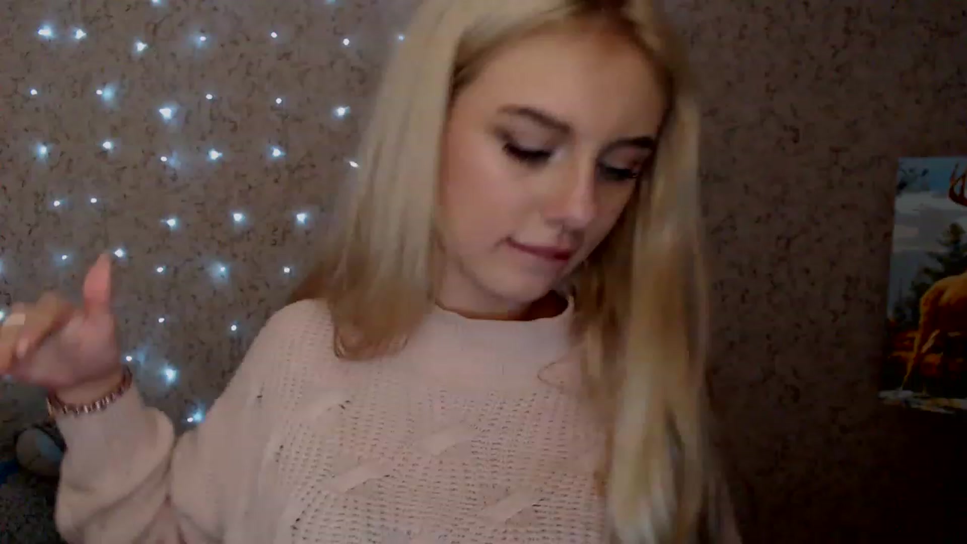 Gallery image thumbnail from Ririma_xo's myfreecams stream on, 01/06/2023, 11:46 image 7 of 20