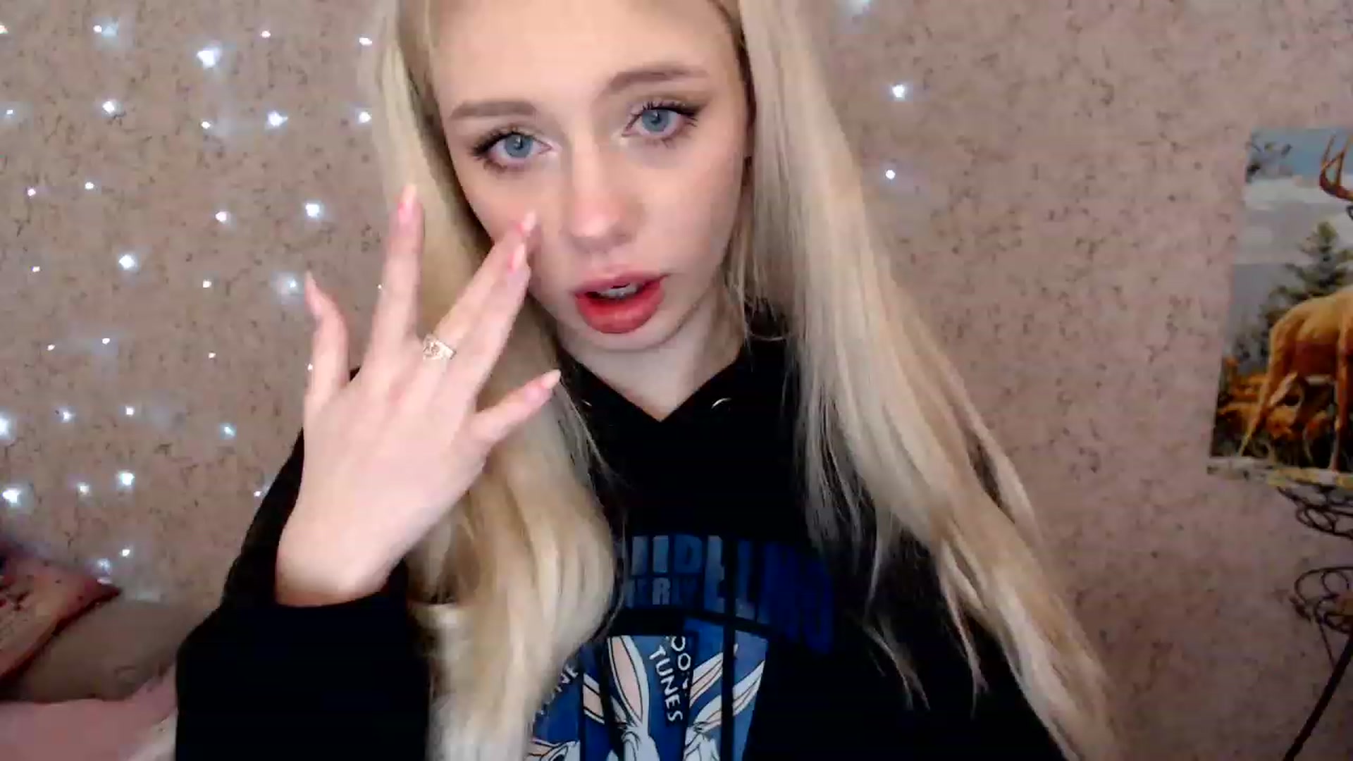 Gallery image thumbnail from Ririma_xo's myfreecams stream on, 01/07/2023, 11:34 image 8 of 20