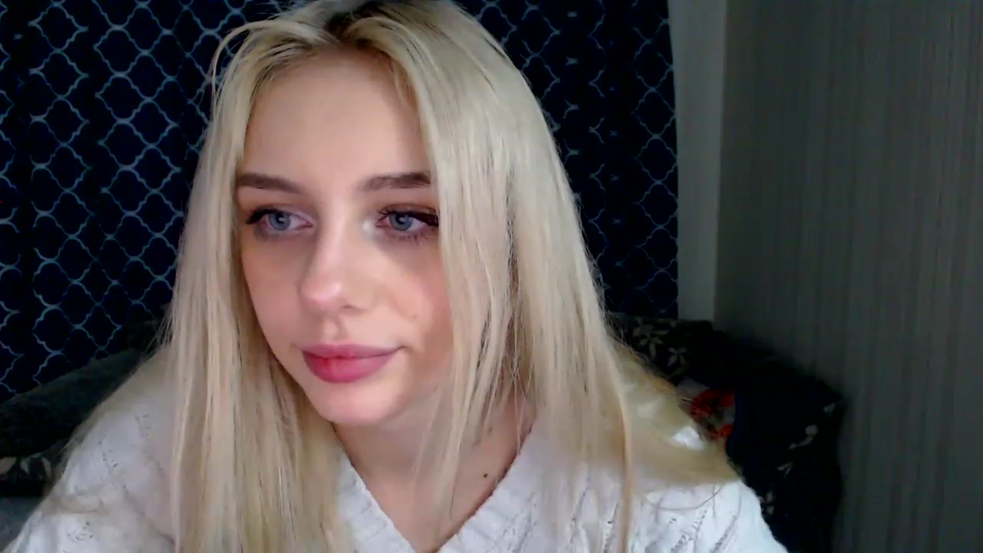 Gallery image thumbnail from Ririma_xo's myfreecams stream on, 01/13/2023, 12:12 image 15 of 20