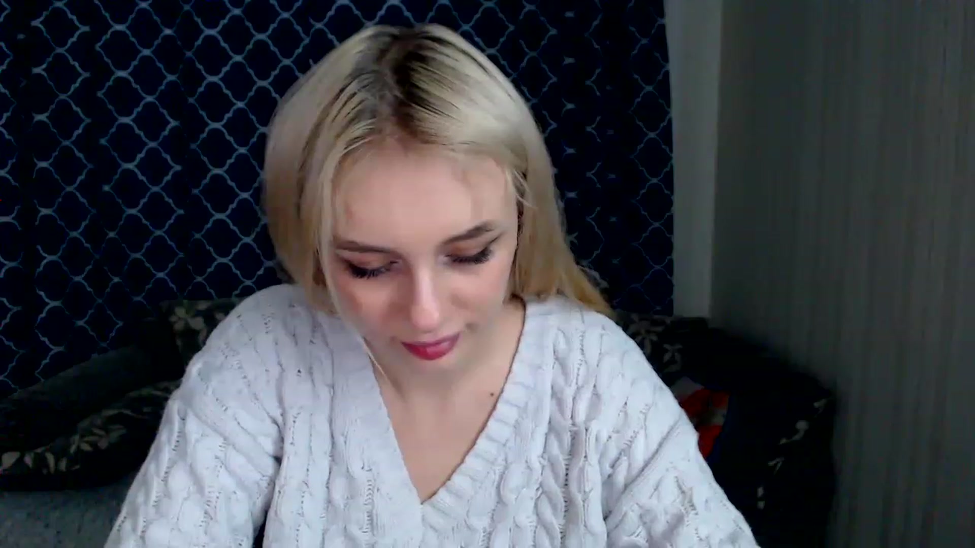 Gallery image thumbnail from Ririma_xo's myfreecams stream on, 01/13/2023, 12:12 image 19 of 20