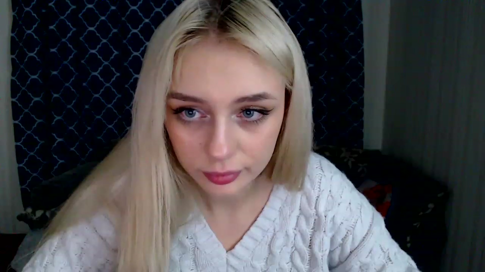 Gallery image thumbnail from Ririma_xo's myfreecams stream on, 01/13/2023, 12:12 image 9 of 20