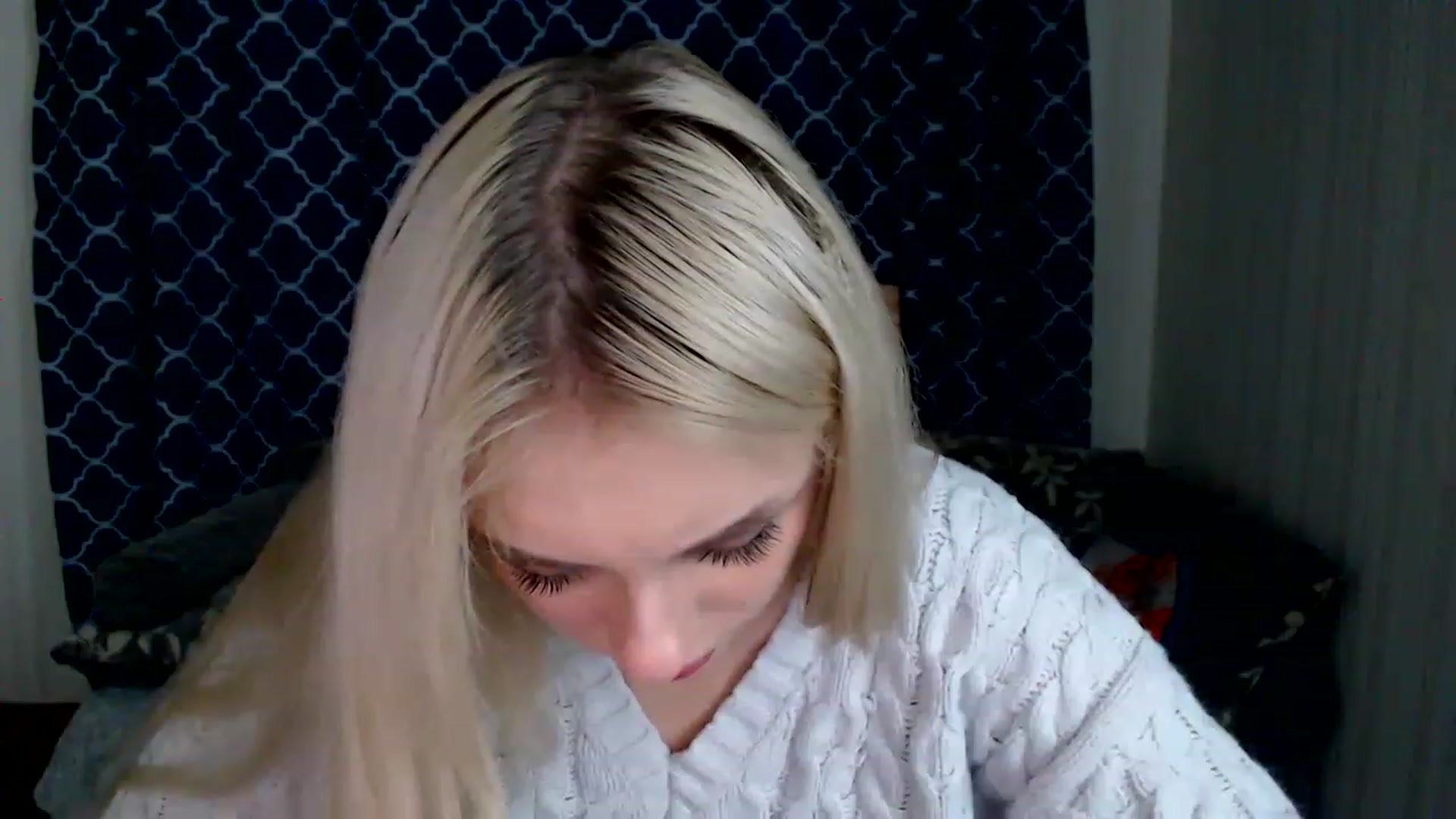 Gallery image thumbnail from Ririma_xo's myfreecams stream on, 01/13/2023, 12:12 image 12 of 20