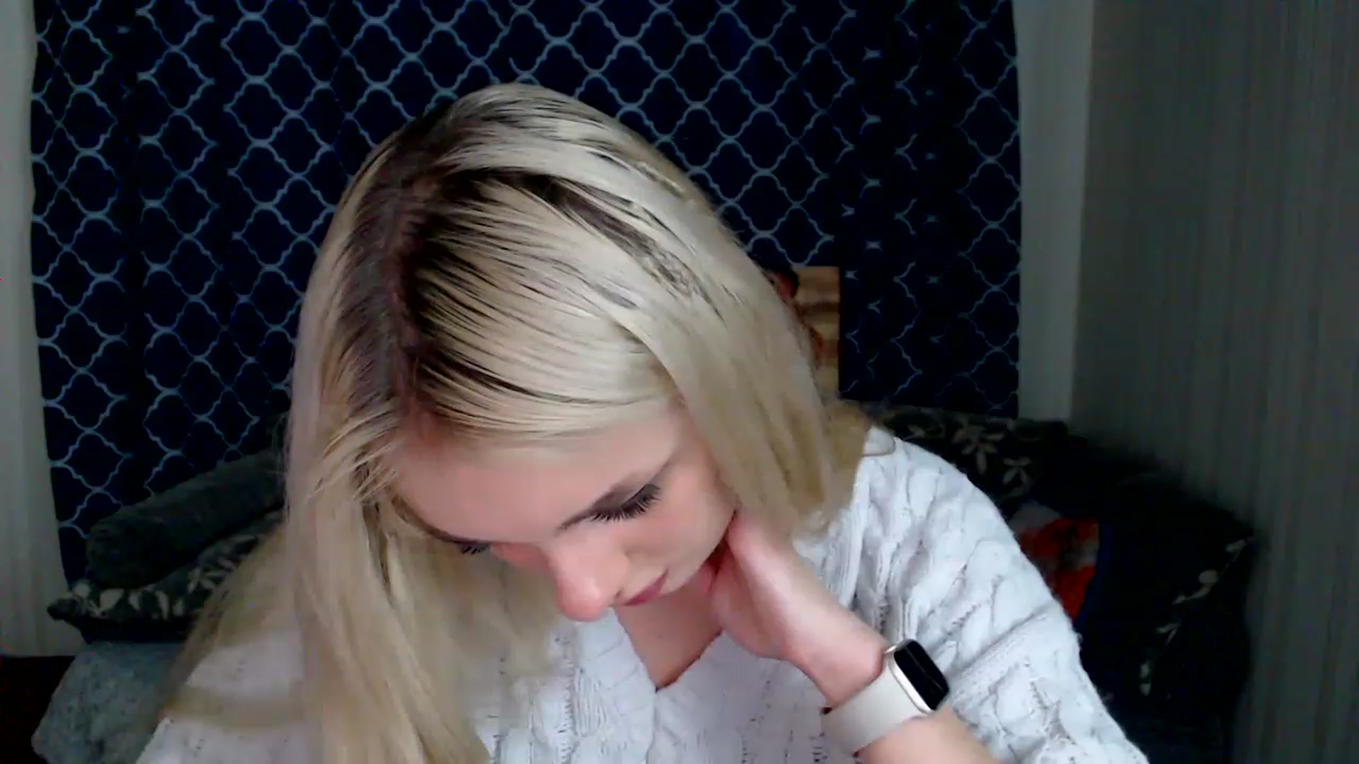 Gallery image thumbnail from Ririma_xo's myfreecams stream on, 01/13/2023, 12:12 image 11 of 20