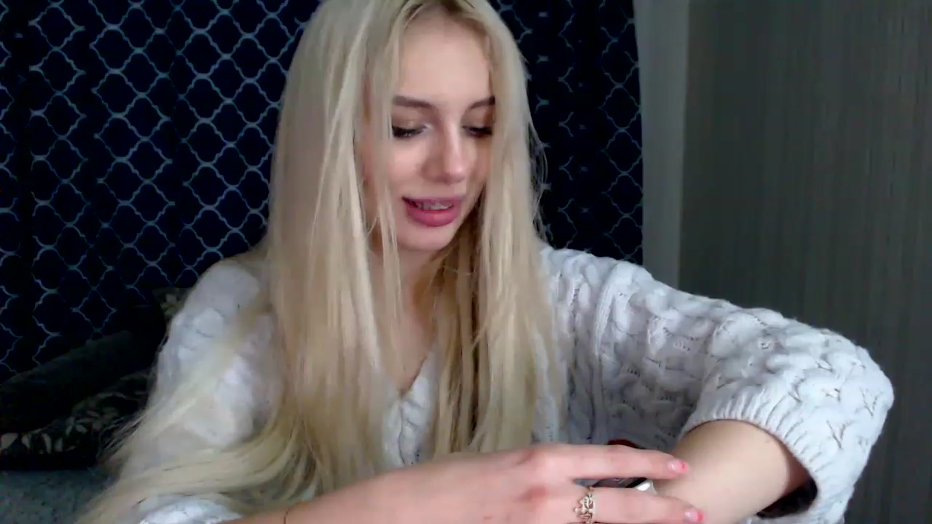 Gallery image thumbnail from Ririma_xo's myfreecams stream on, 01/13/2023, 12:12 image 17 of 20