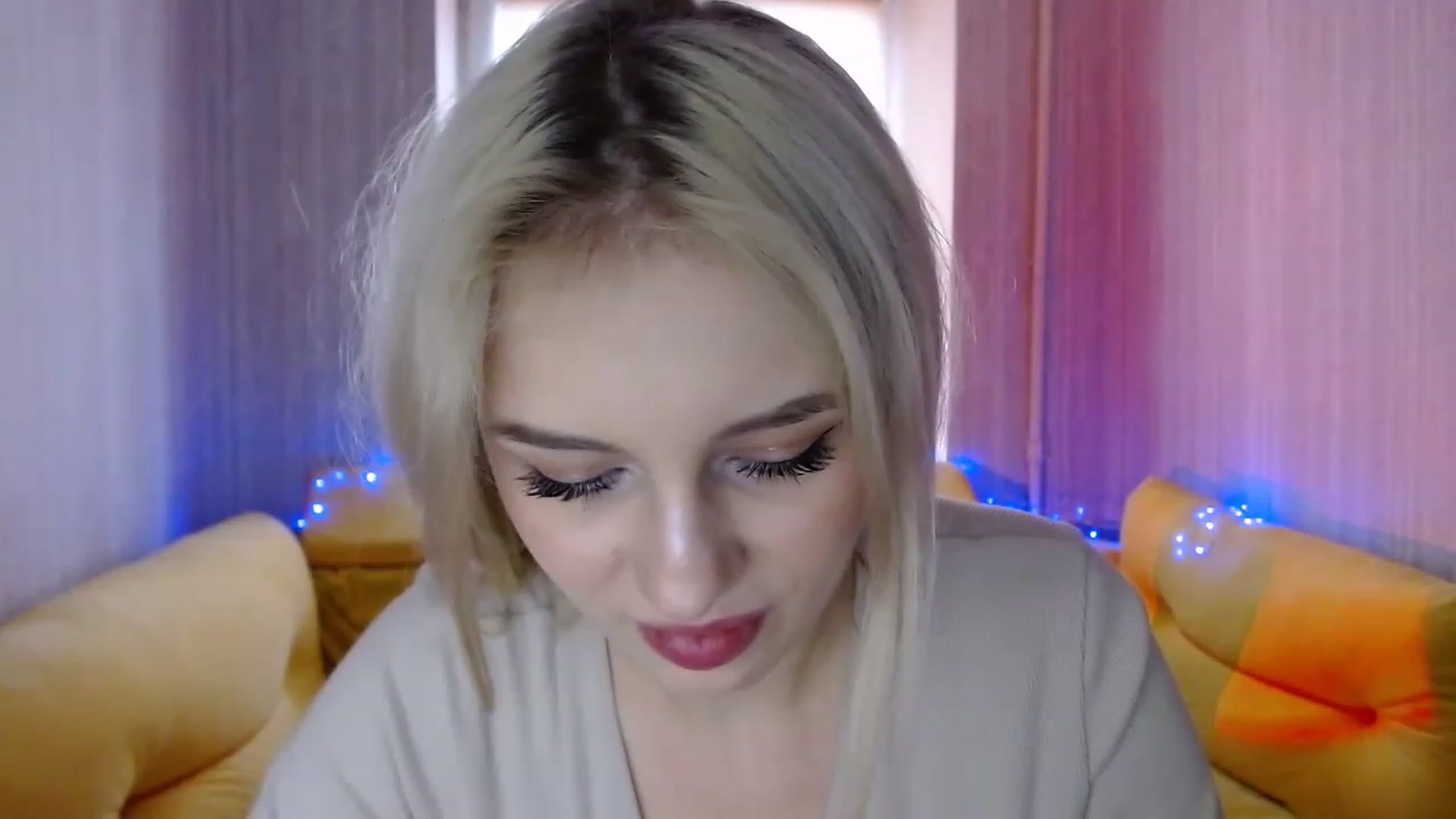 Gallery image thumbnail from Ririma_xo's myfreecams stream on, 01/17/2023, 09:54 image 20 of 20