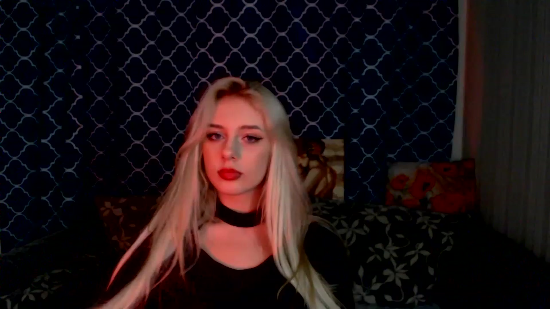Gallery image thumbnail from Ririma_xo's myfreecams stream on, 01/18/2023, 12:46 image 5 of 20