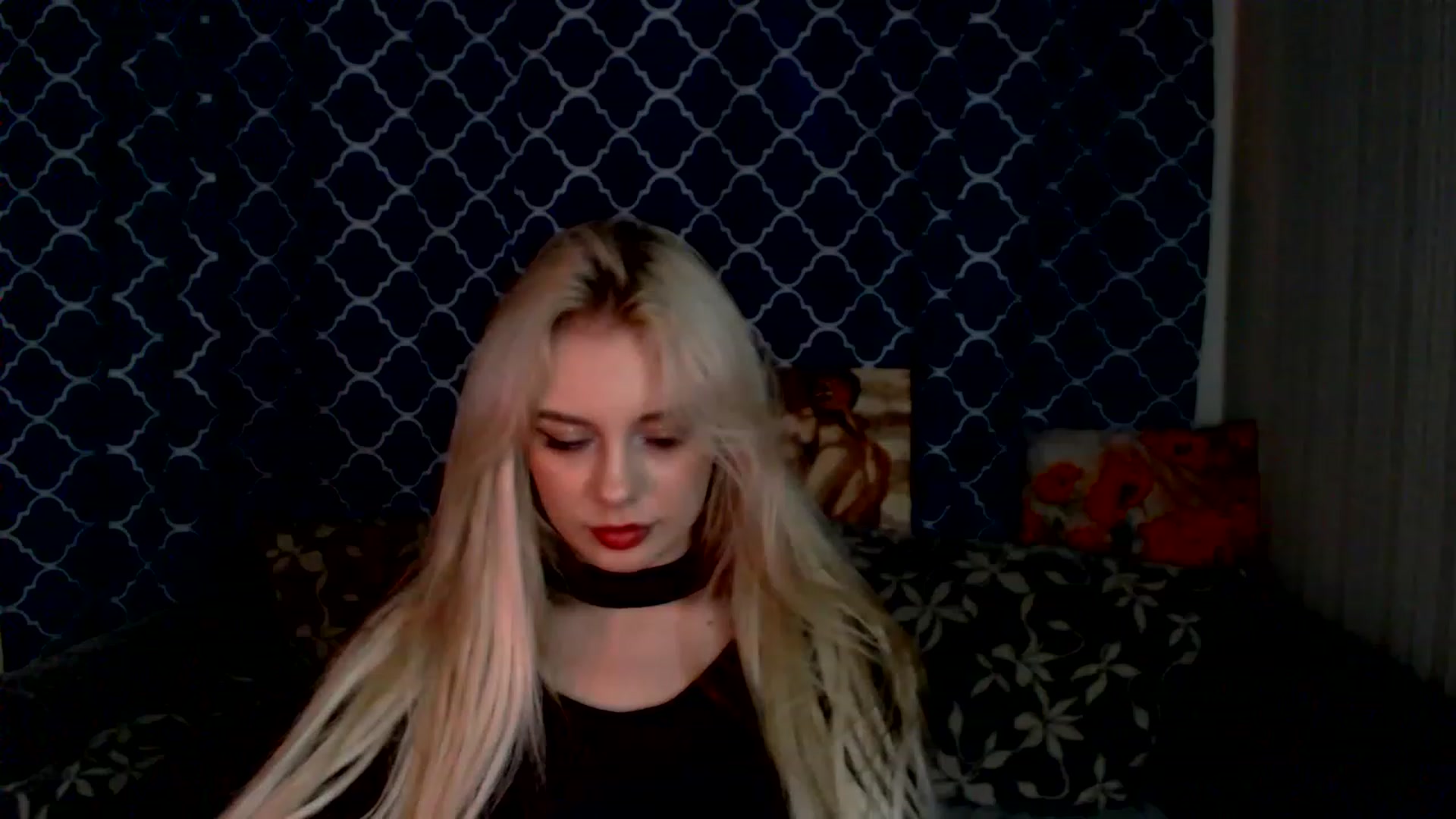 Gallery image thumbnail from Ririma_xo's myfreecams stream on, 01/18/2023, 12:46 image 7 of 20