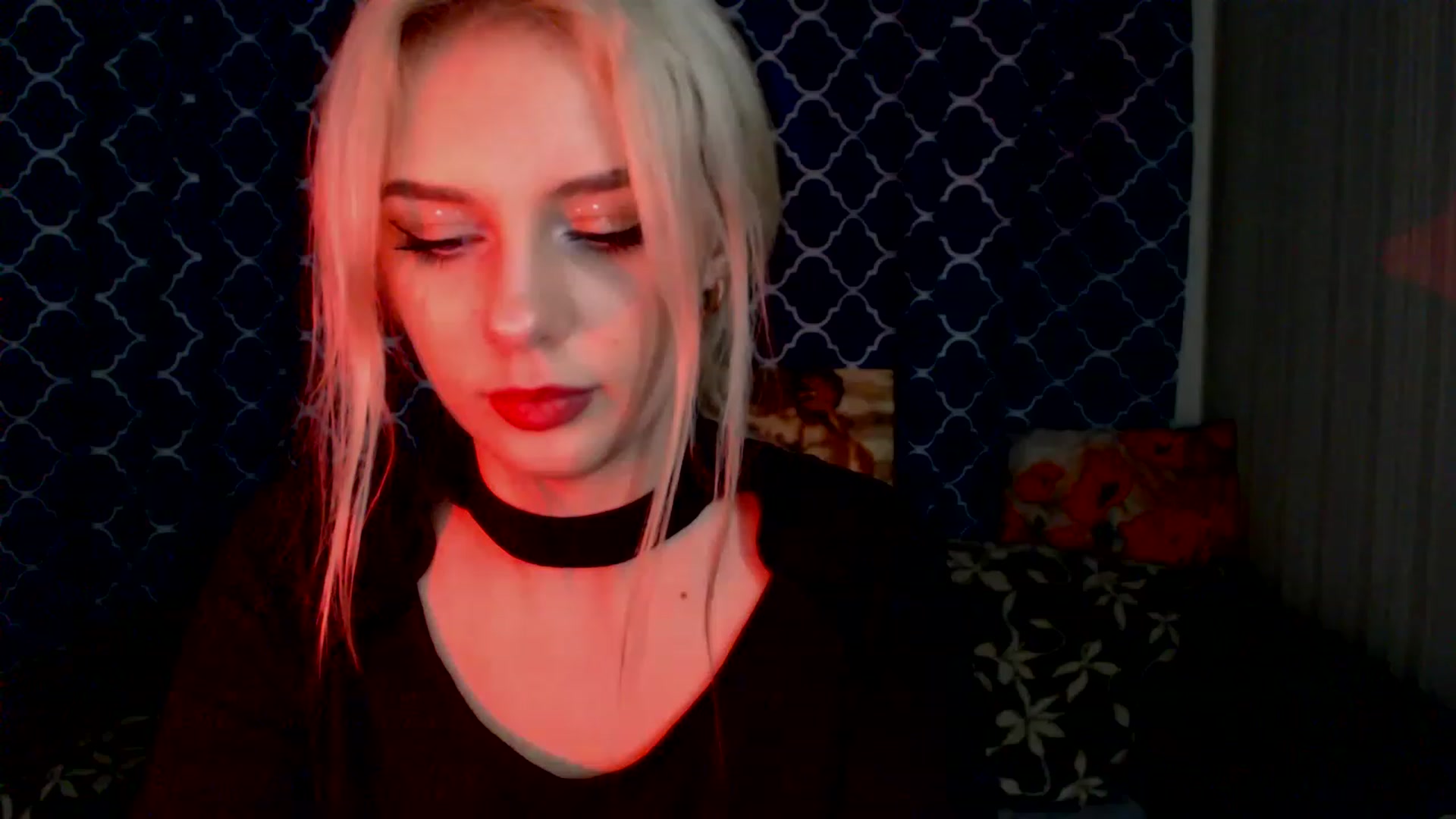 Gallery image thumbnail from Ririma_xo's myfreecams stream on, 01/18/2023, 12:46 image 16 of 20