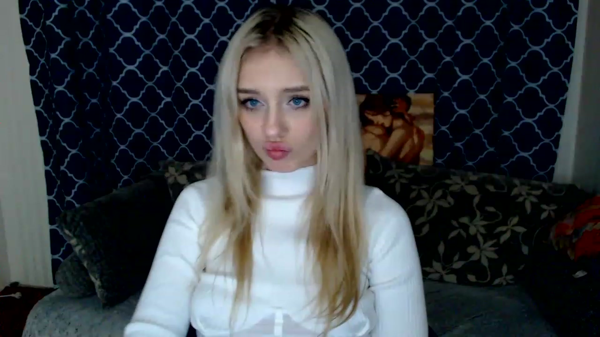 Gallery image thumbnail from Ririma_xo's myfreecams stream on, 01/25/2023, 13:00 image 9 of 20