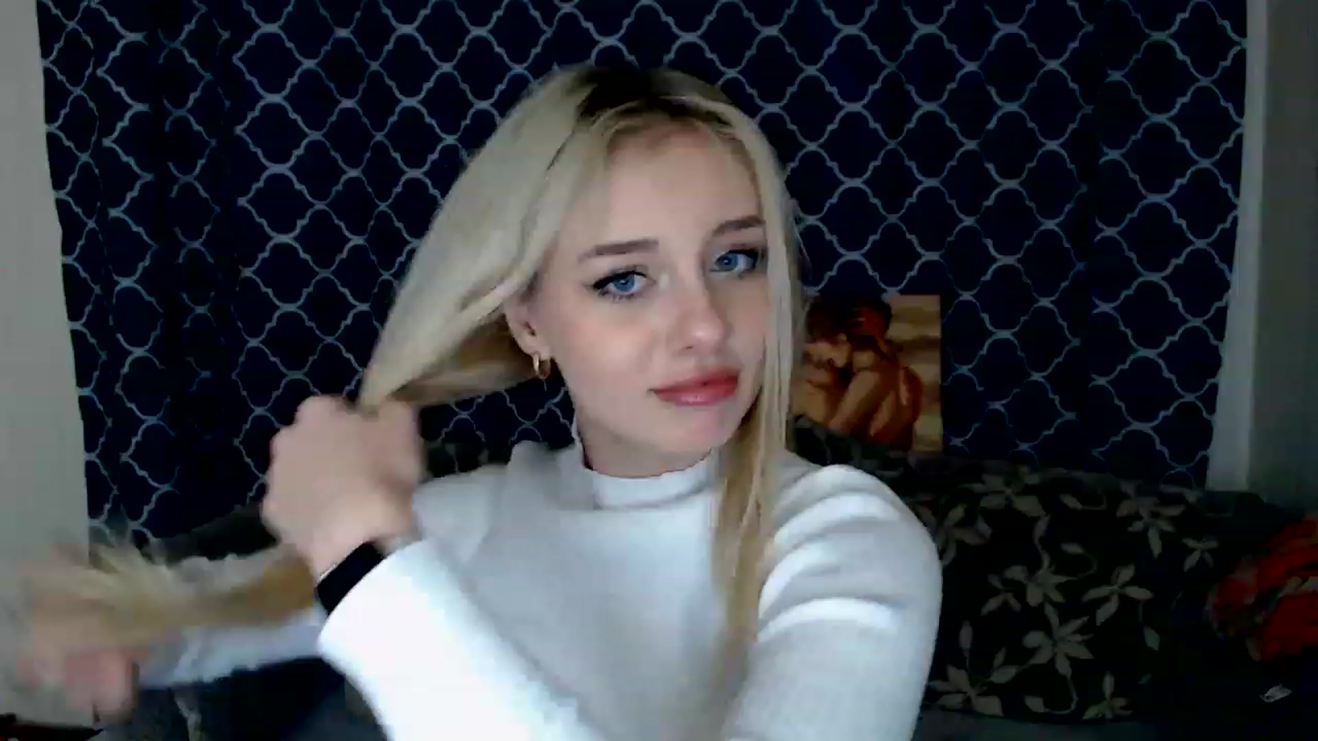 Gallery image thumbnail from Ririma_xo's myfreecams stream on, 01/25/2023, 13:00 image 14 of 20