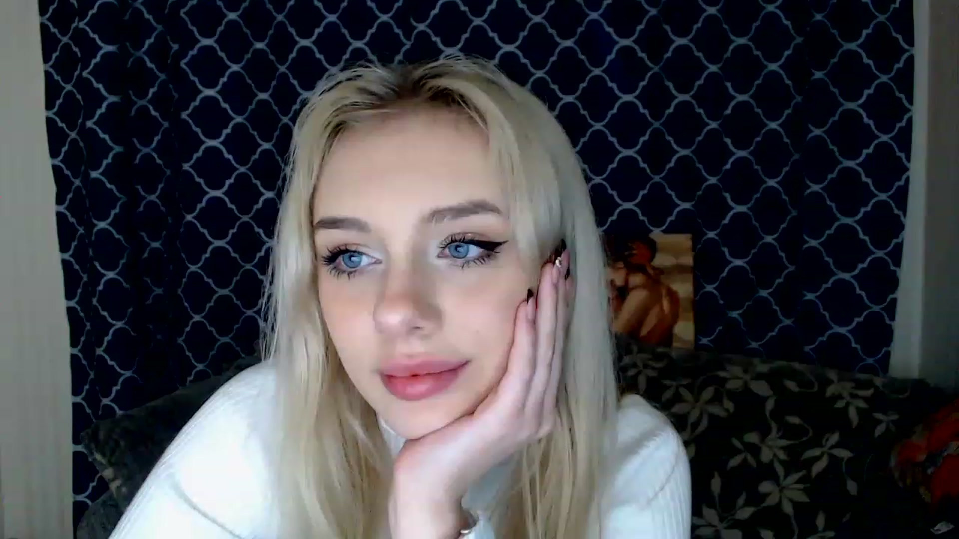 Gallery image thumbnail from Ririma_xo's myfreecams stream on, 01/25/2023, 13:00 image 2 of 20