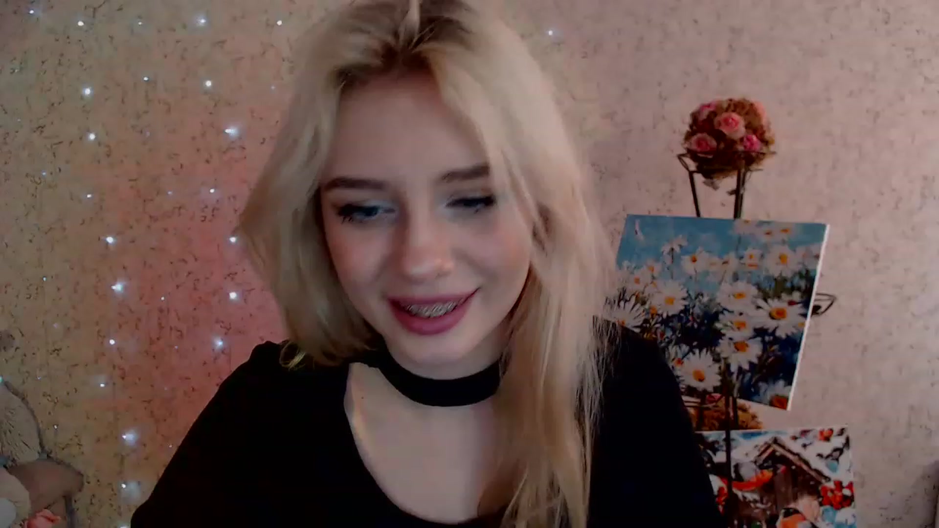 Gallery image thumbnail from Ririma_xo's myfreecams stream on, 02/06/2023, 09:43 image 12 of 20