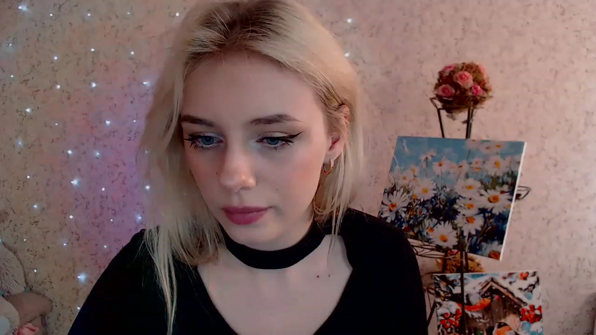 Gallery image thumbnail from Ririma_xo's myfreecams stream on, 02/06/2023, 09:43 image 5 of 20