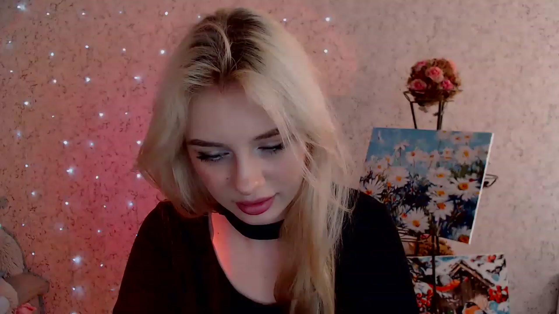 Gallery image thumbnail from Ririma_xo's myfreecams stream on, 02/06/2023, 09:43 image 11 of 20