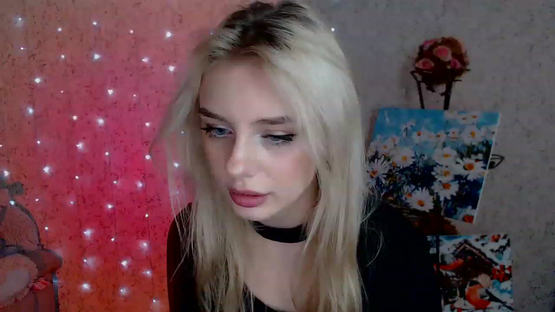 Gallery image thumbnail from Ririma_xo's myfreecams stream on, 02/06/2023, 13:07 image 13 of 20