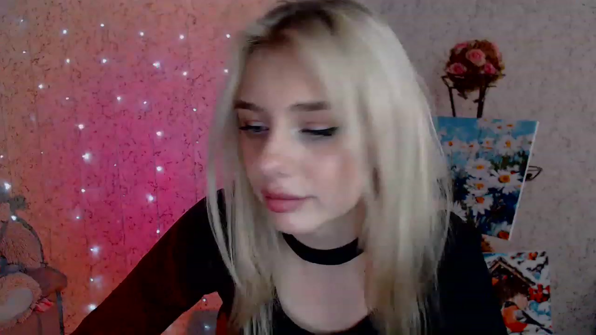 Gallery image thumbnail from Ririma_xo's myfreecams stream on, 02/06/2023, 13:07 image 4 of 20