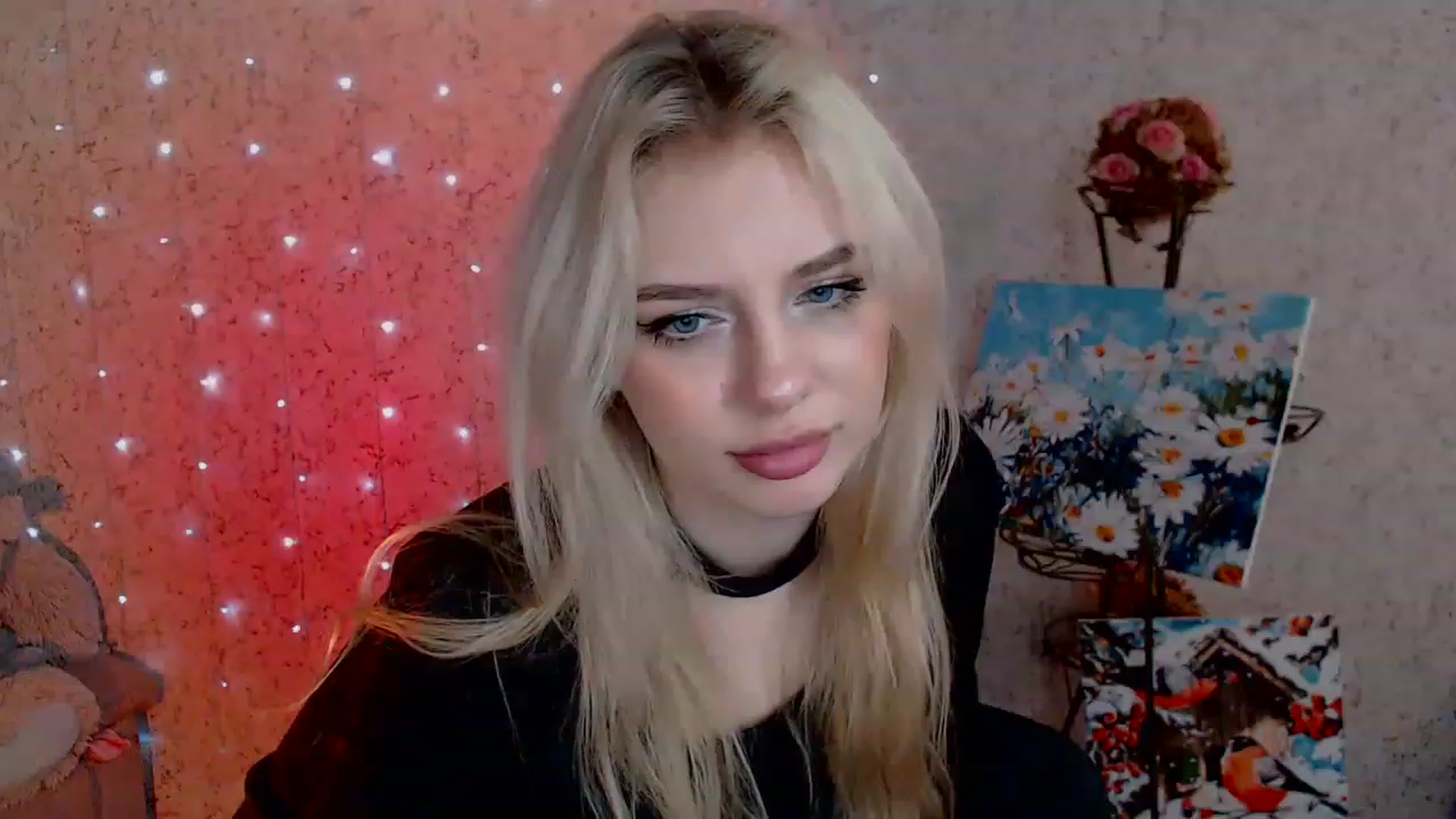 Gallery image thumbnail from Ririma_xo's myfreecams stream on, 02/06/2023, 13:07 image 9 of 20