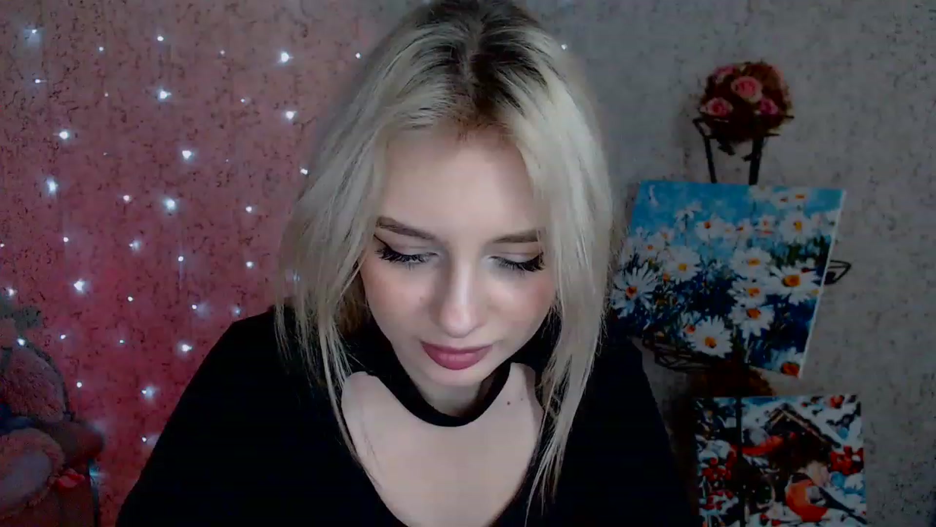 Gallery image thumbnail from Ririma_xo's myfreecams stream on, 02/06/2023, 13:07 image 18 of 20