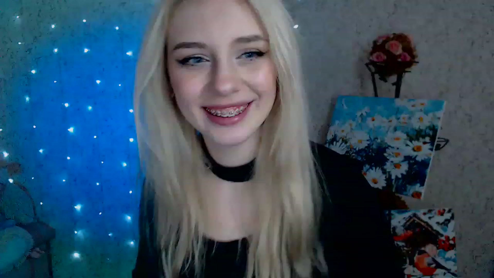 Gallery image thumbnail from Ririma_xo's myfreecams stream on, 02/06/2023, 13:07 image 15 of 20