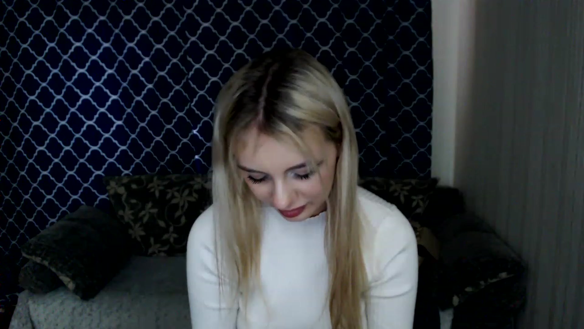 Gallery image thumbnail from Ririma_xo's myfreecams stream on, 03/02/2023, 11:54 image 9 of 20