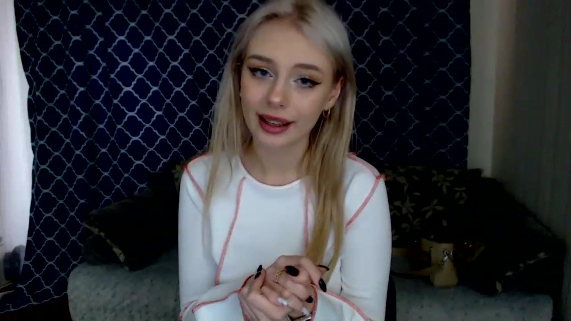 Gallery image thumbnail from Ririma_xo's myfreecams stream on, 03/07/2023, 12:46 image 17 of 20