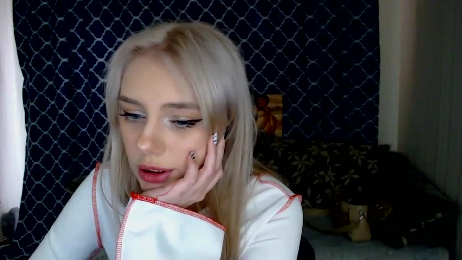 Gallery image thumbnail from Ririma_xo's myfreecams stream on, 03/07/2023, 12:46 image 13 of 20