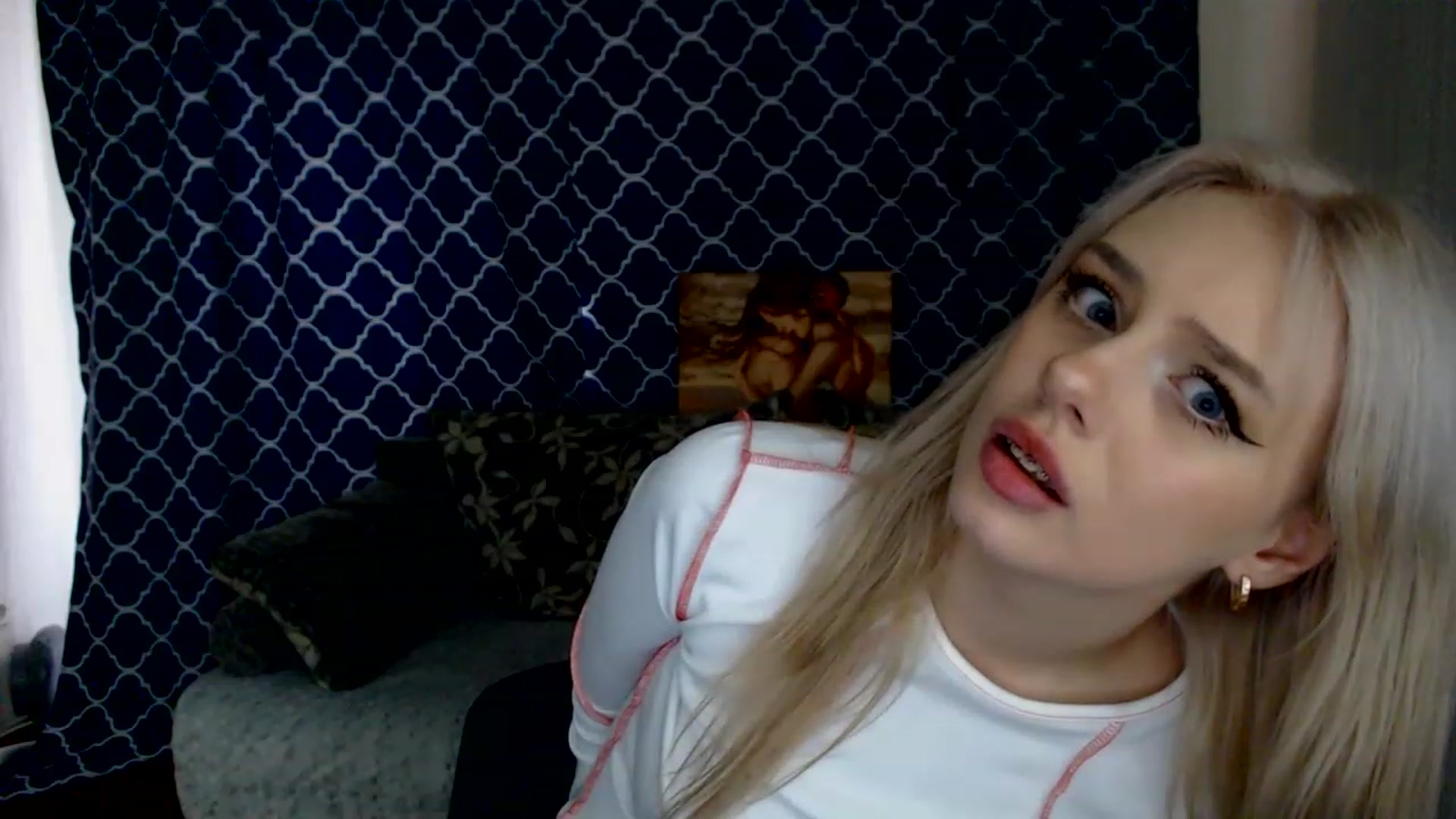 Gallery image thumbnail from Ririma_xo's myfreecams stream on, 03/07/2023, 12:46 image 14 of 20