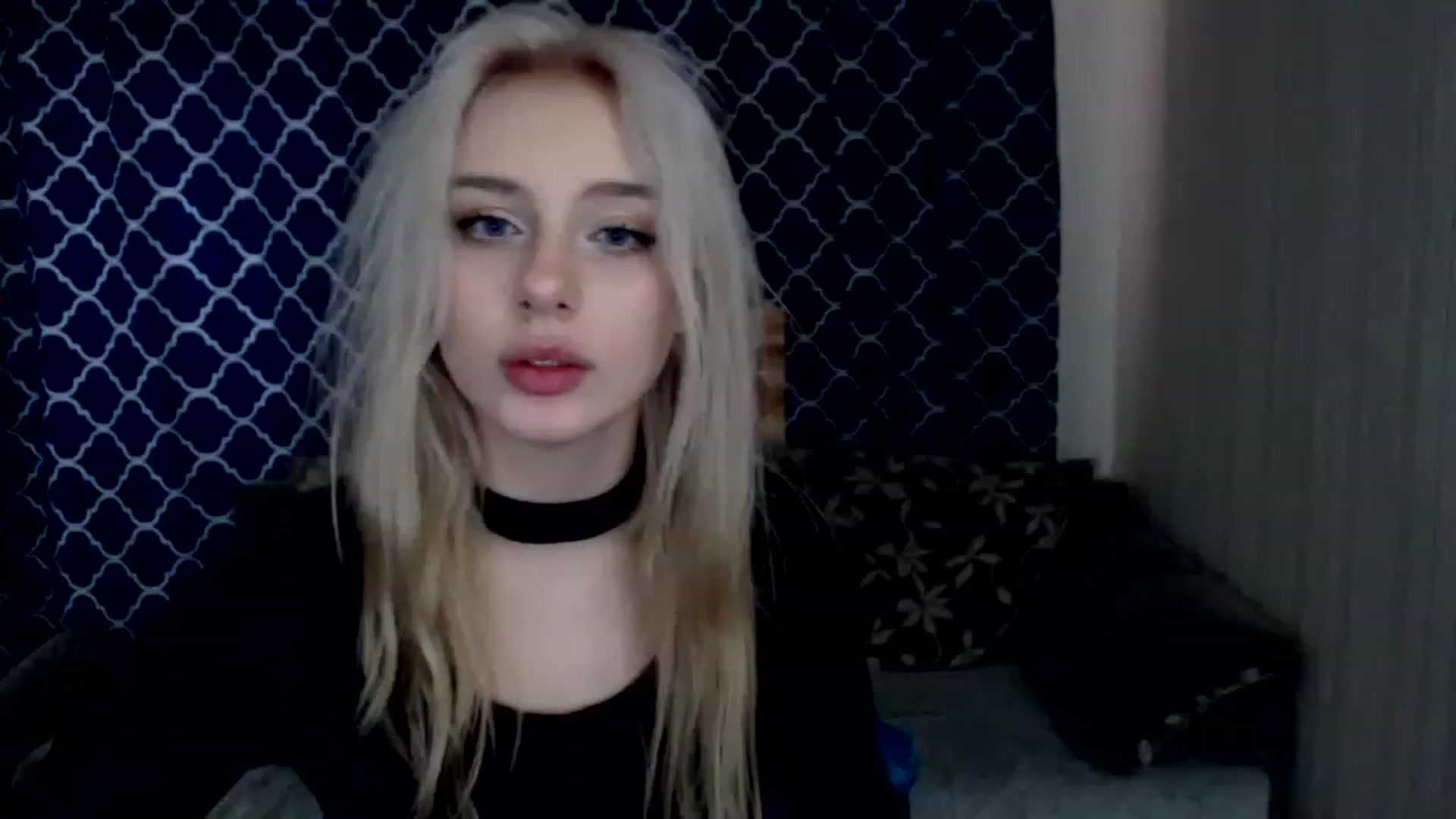 Gallery image thumbnail from Ririma_xo's myfreecams stream on, 03/08/2023, 11:57 image 14 of 20