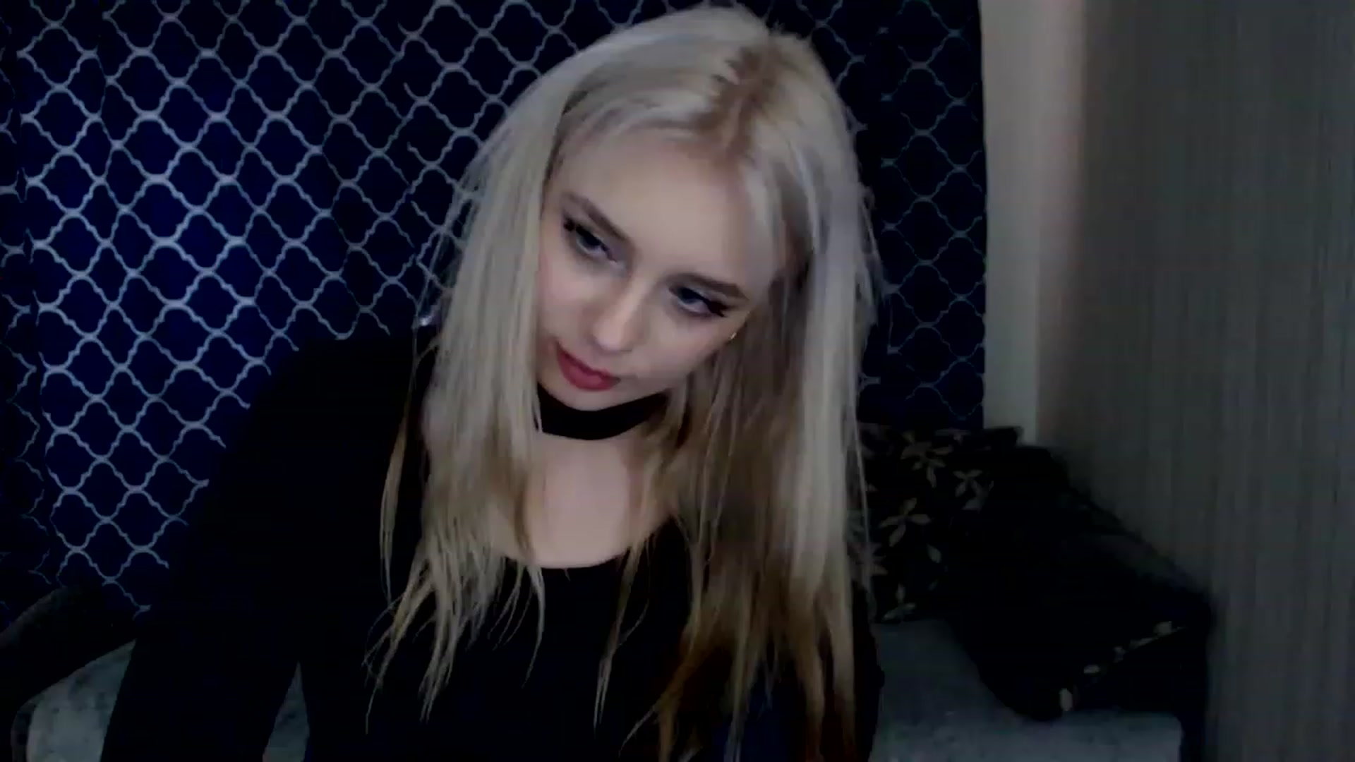 Gallery image thumbnail from Ririma_xo's myfreecams stream on, 03/08/2023, 11:57 image 18 of 20
