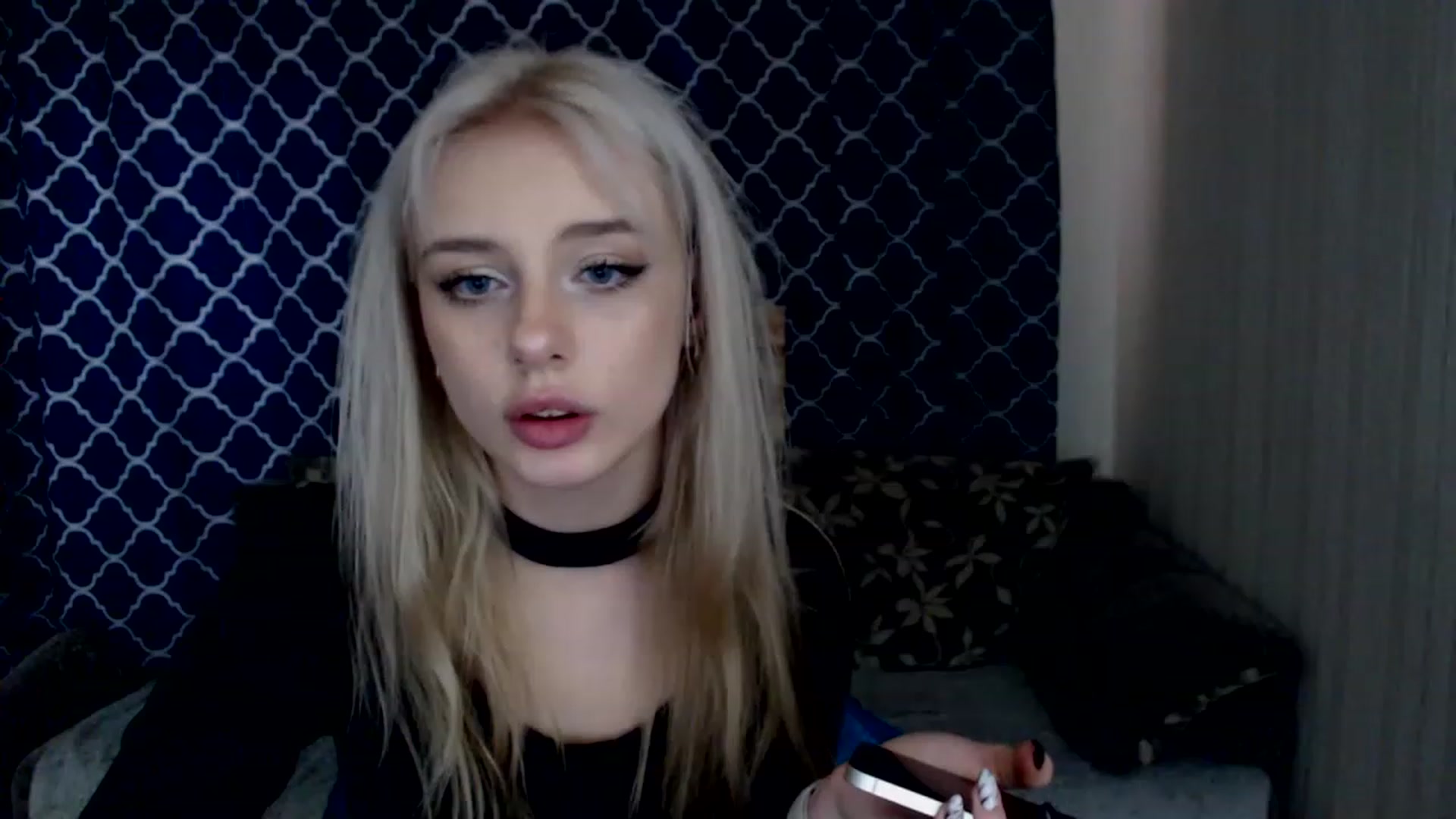 Gallery image thumbnail from Ririma_xo's myfreecams stream on, 03/08/2023, 11:57 image 17 of 20