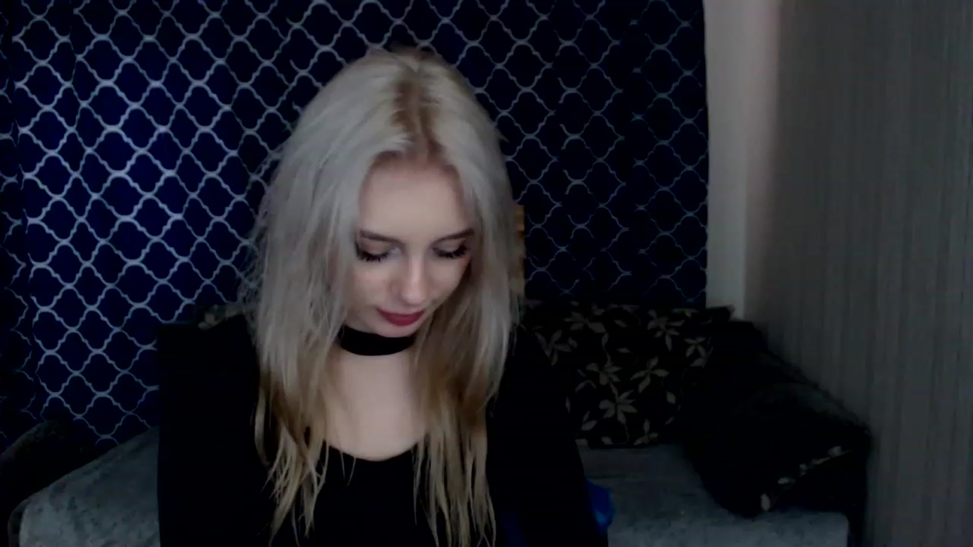 Gallery image thumbnail from Ririma_xo's myfreecams stream on, 03/08/2023, 11:57 image 15 of 20
