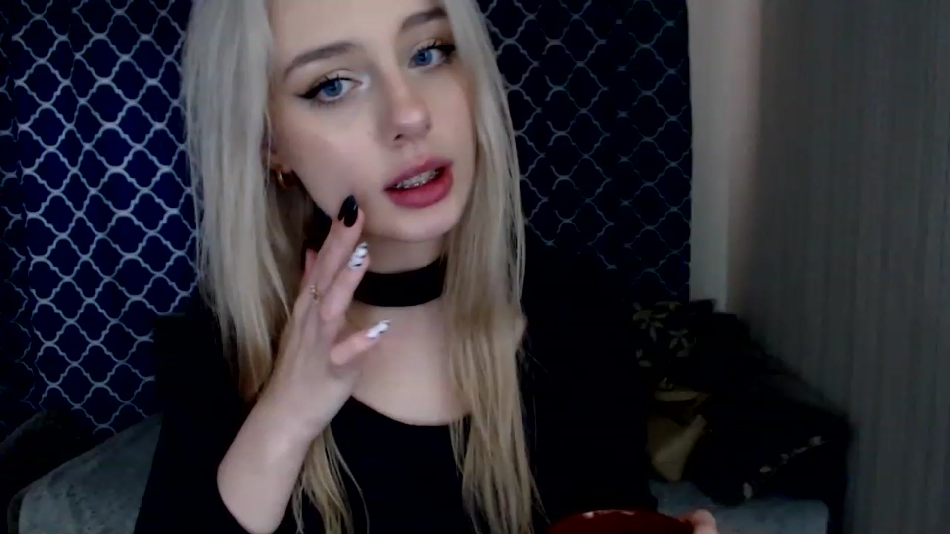 Gallery image thumbnail from Ririma_xo's myfreecams stream on, 03/08/2023, 11:57 image 10 of 20