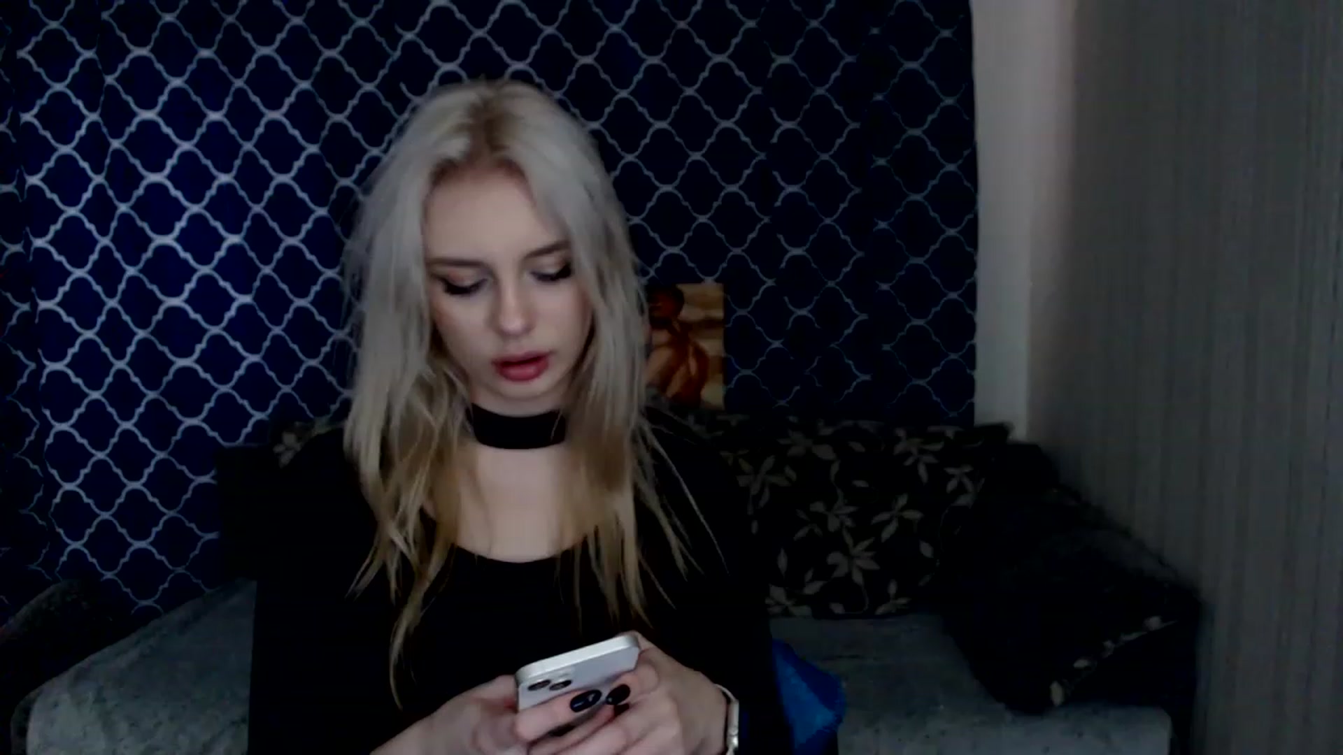 Gallery image thumbnail from Ririma_xo's myfreecams stream on, 03/08/2023, 11:57 image 13 of 20