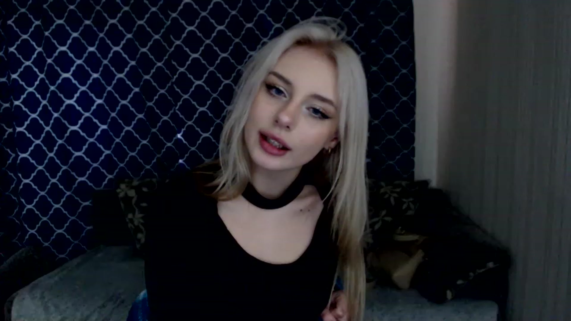 Gallery image thumbnail from Ririma_xo's myfreecams stream on, 03/08/2023, 11:57 image 7 of 20
